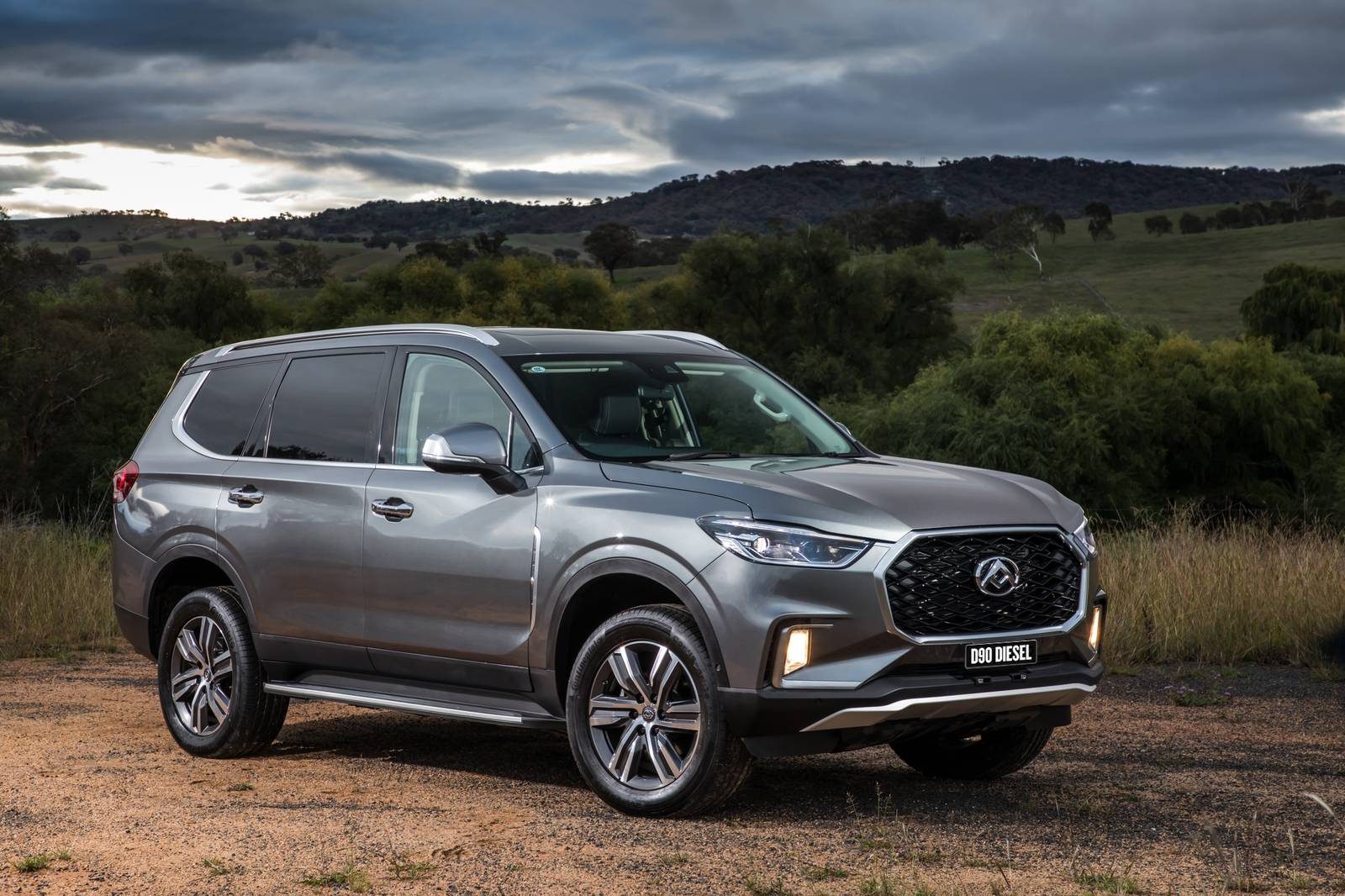 D90 SUV — 1